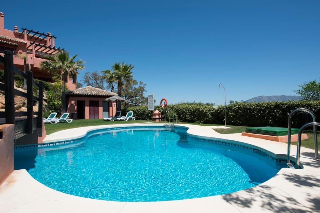 Luxury Apartment With Sea Views, Golf, Gym, Spa, 7 Pools Ojen Exterior photo