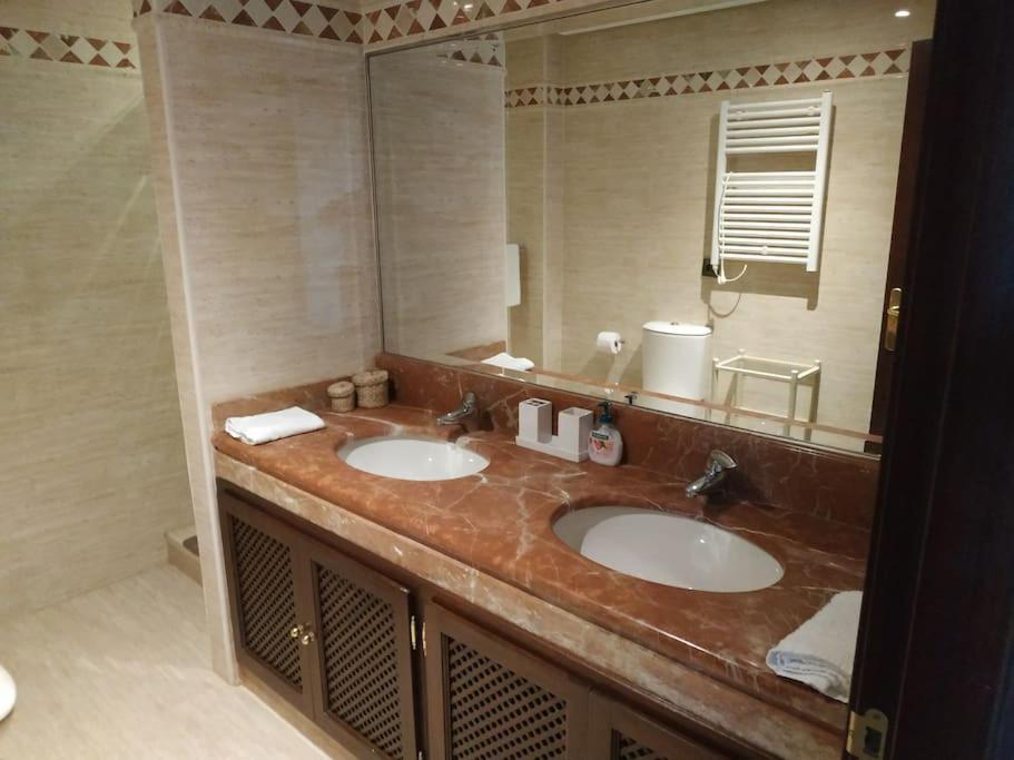 Luxury Apartment With Sea Views, Golf, Gym, Spa, 7 Pools Ojen Exterior photo
