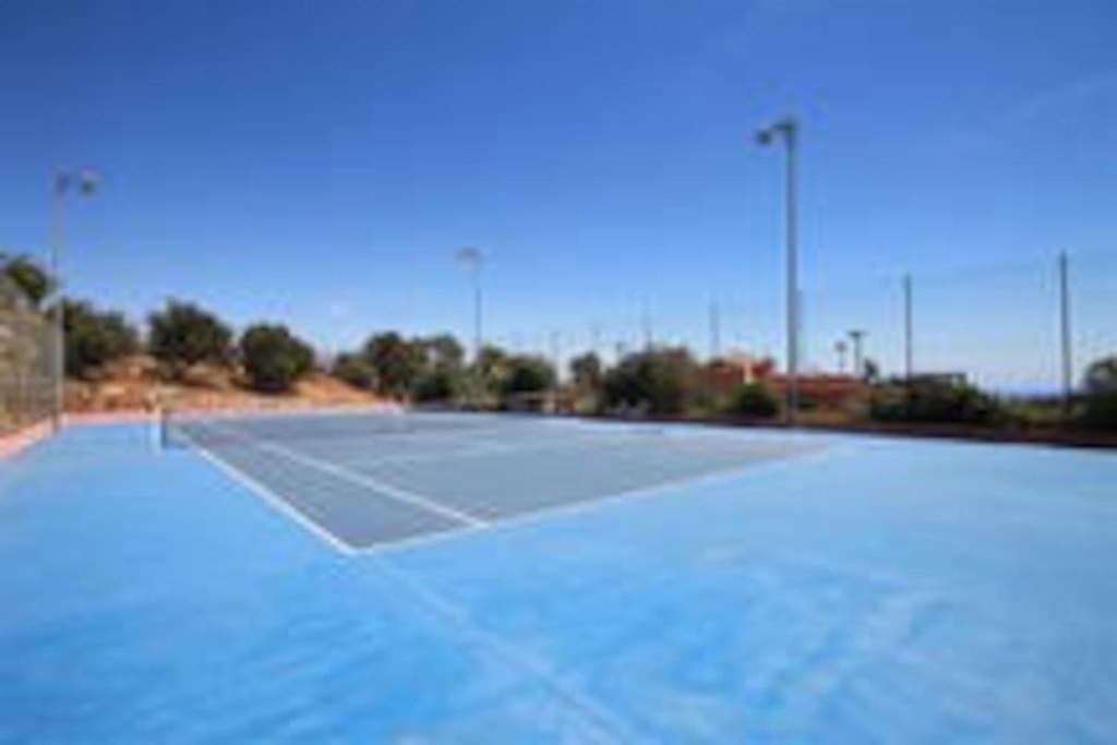 Luxury Apartment With Sea Views, Golf, Gym, Spa, 7 Pools Ojen Exterior photo