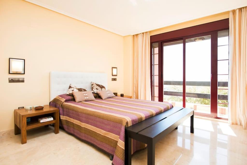 Luxury Apartment With Sea Views, Golf, Gym, Spa, 7 Pools Ojen Exterior photo