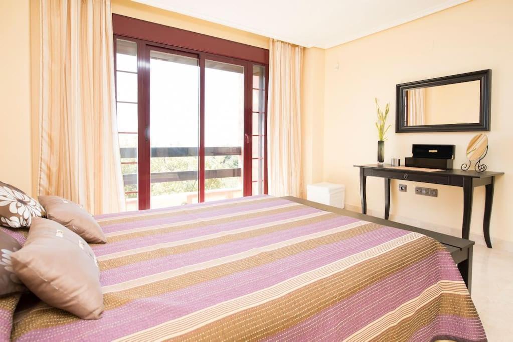 Luxury Apartment With Sea Views, Golf, Gym, Spa, 7 Pools Ojen Exterior photo
