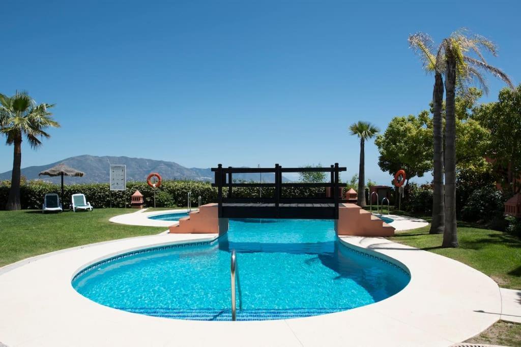 Luxury Apartment With Sea Views, Golf, Gym, Spa, 7 Pools Ojen Exterior photo