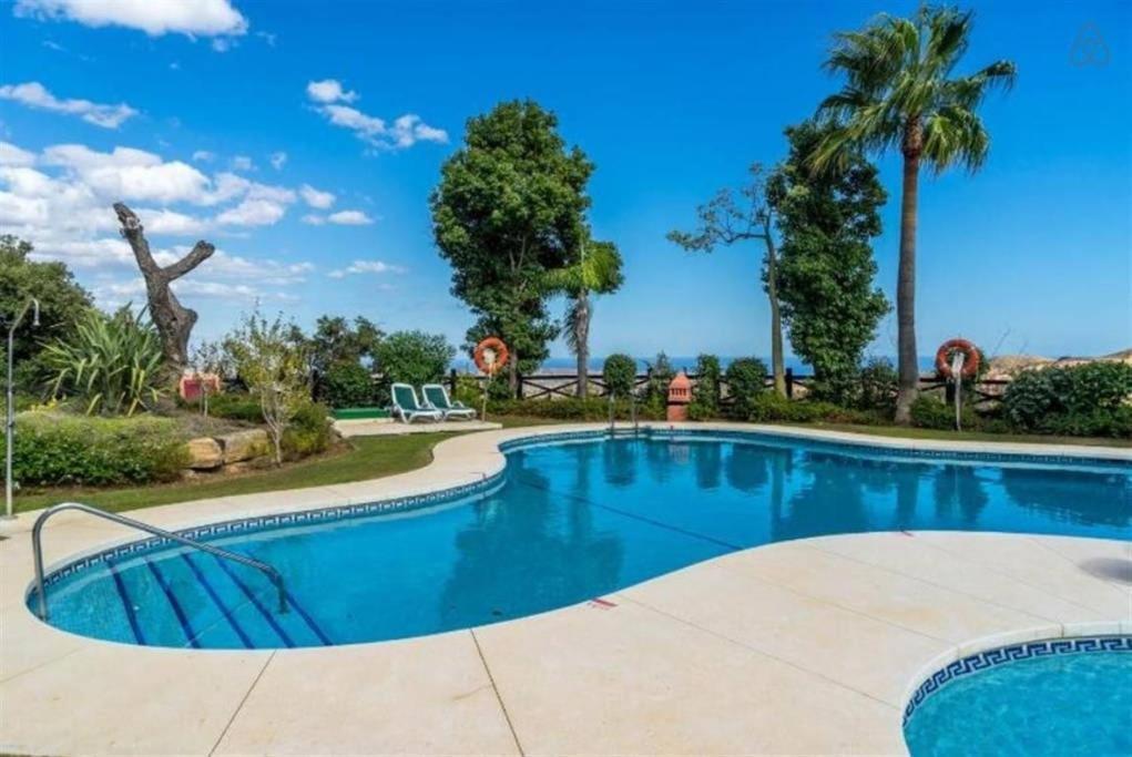 Luxury Apartment With Sea Views, Golf, Gym, Spa, 7 Pools Ojen Exterior photo